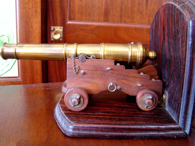 A pair of scale model 24 pounder Naval Cannons with bookend mounts — image 3